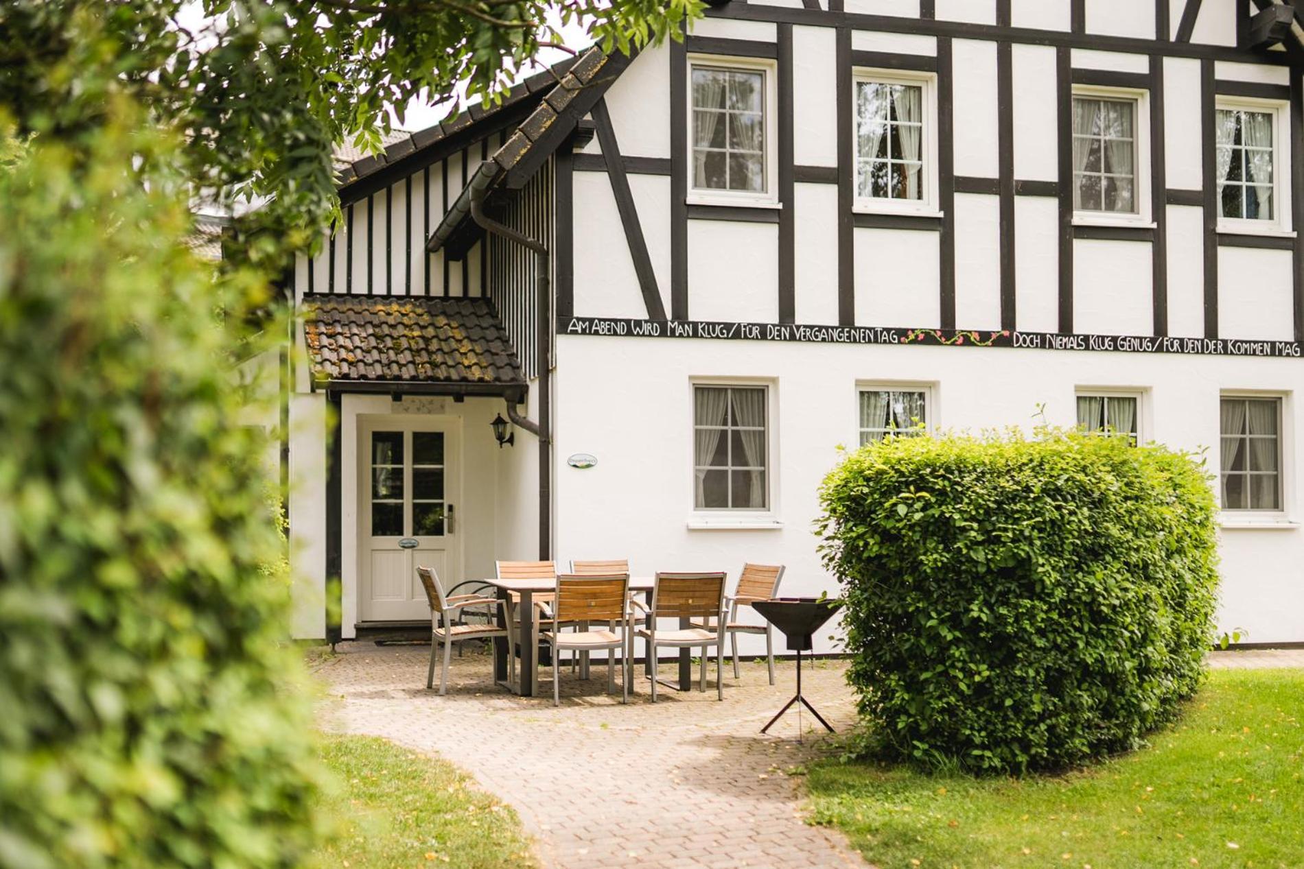 Hof Koehne - Doppelhaus - Wohnung Dreifachhexe Schmallenberg Esterno foto